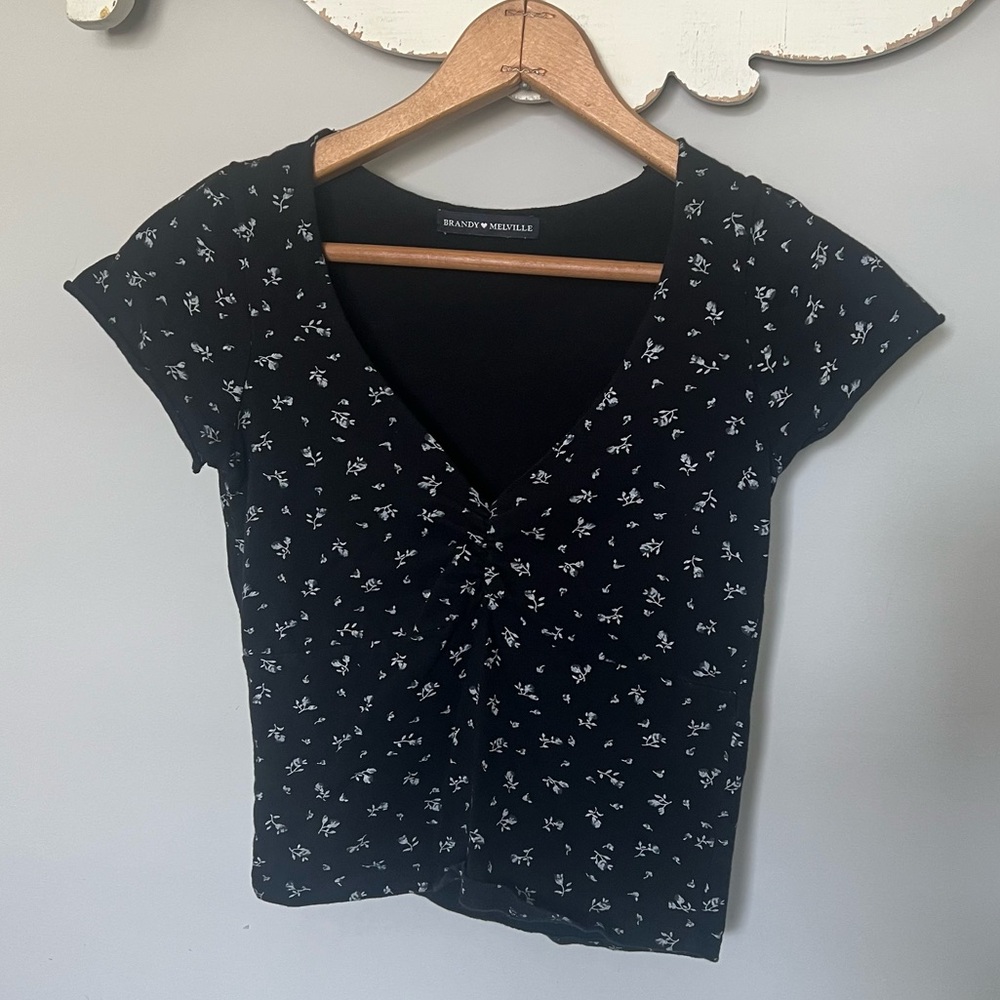 Brandy Melville Gina Floral Crop Top